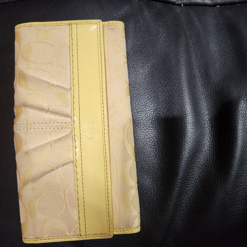 Chic Yellow and Tan Wallet